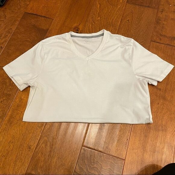 Basic V-Neck Bundle Lacoste, Old Navy Shirts Small - Picture 9 of 16